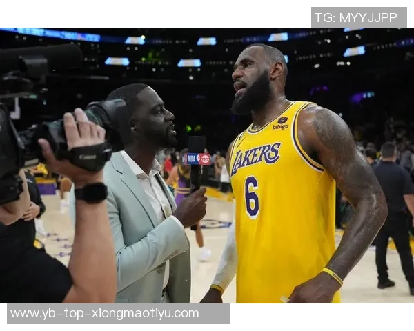 詹姆斯在大将军节目中假装受伤引发续约合同争议湖人态度成焦点